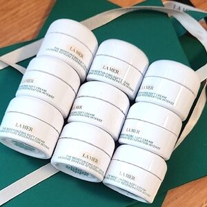 $200 La Mer Moisturizing Soft Cream